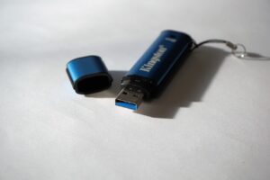 Mehr über den Artikel erfahren DSGVO: Bußgeld wegen fehlender Verschlüsselung eines USB-Sticks